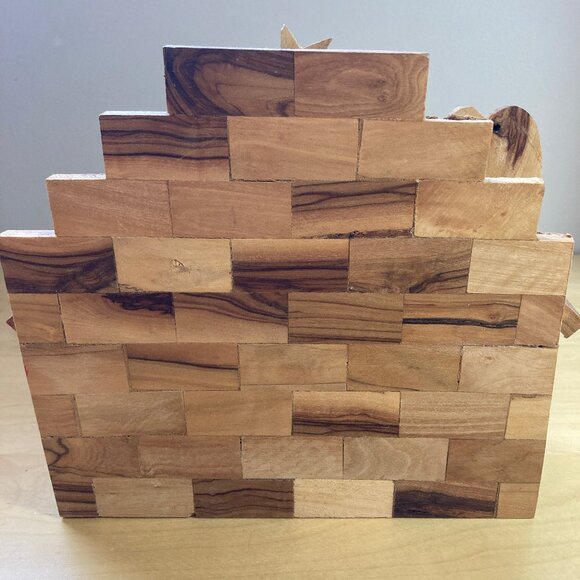 Olive Wood Nativity Made in Bethlehem - Picture 5 of 6